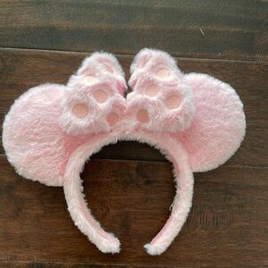 Fuzzy pink Minnie Mouse Ears